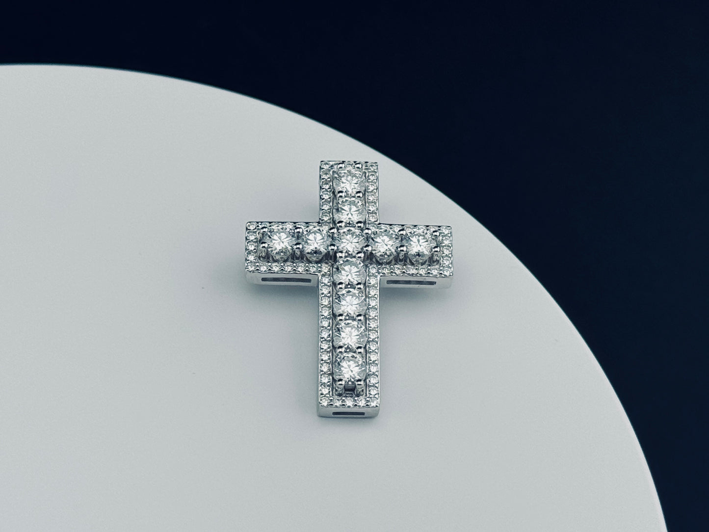 ICED OUT BIG CROSS PENDANT