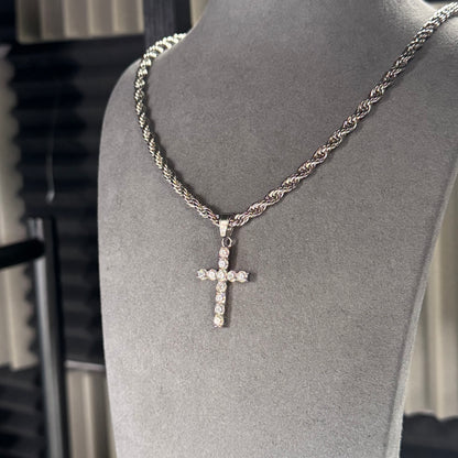 ROPE CHAIN & ICED OUT CROSS PENDANT