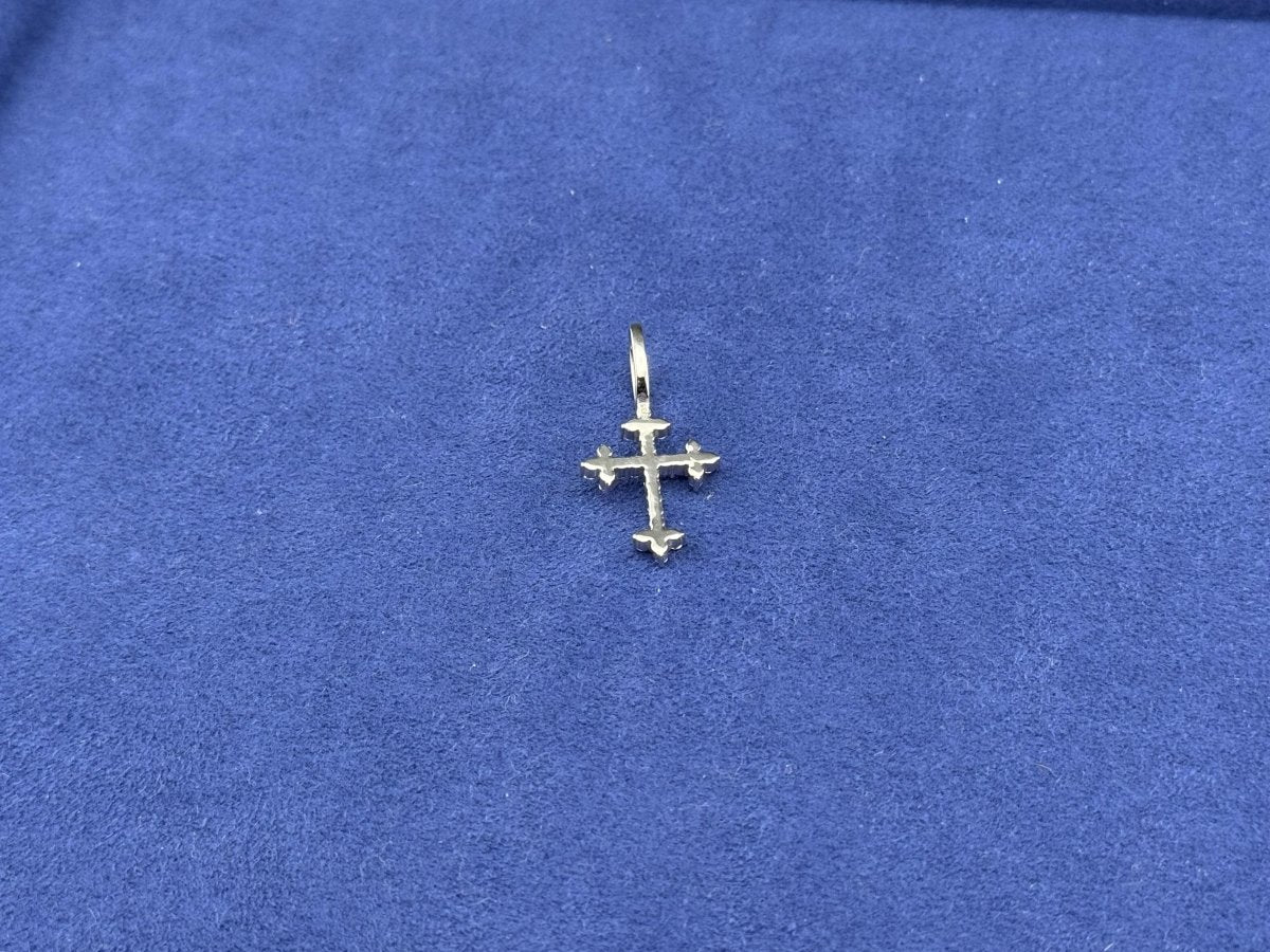 UNIQUE CROSS PENDANT - jewelryresell