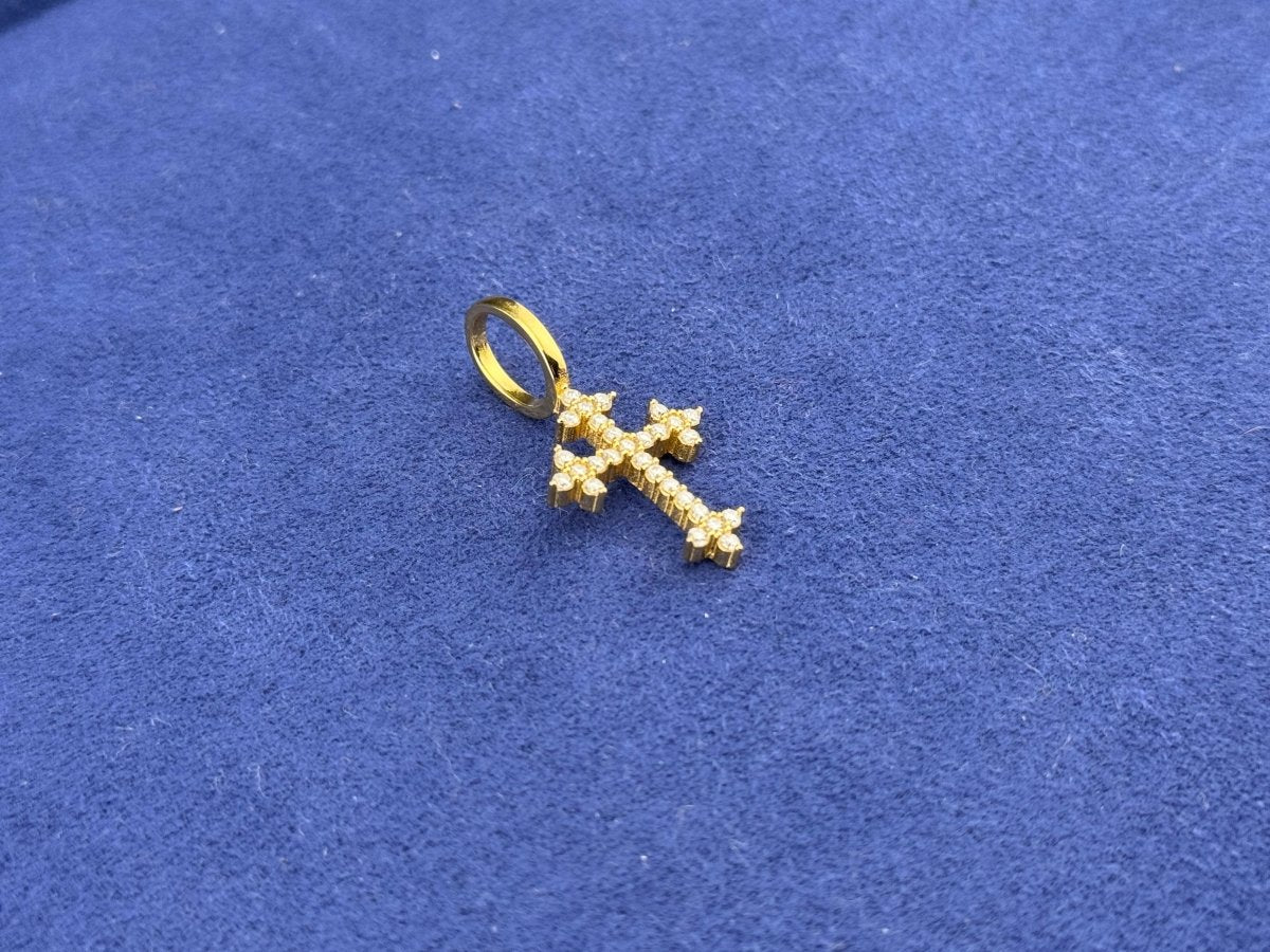 UNIQUE CROSS PENDANT - jewelryresell