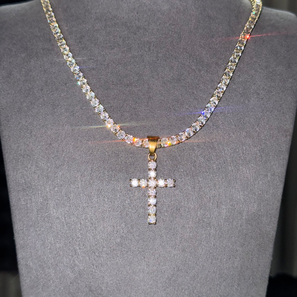 TENNIS CHAIN 4MM & ICED CROSS PENDANT