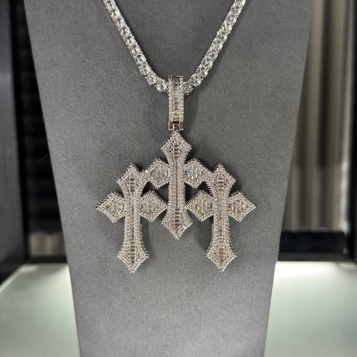 5MM TENNIS CHAIN & TRIPLE CROSS PENDANT