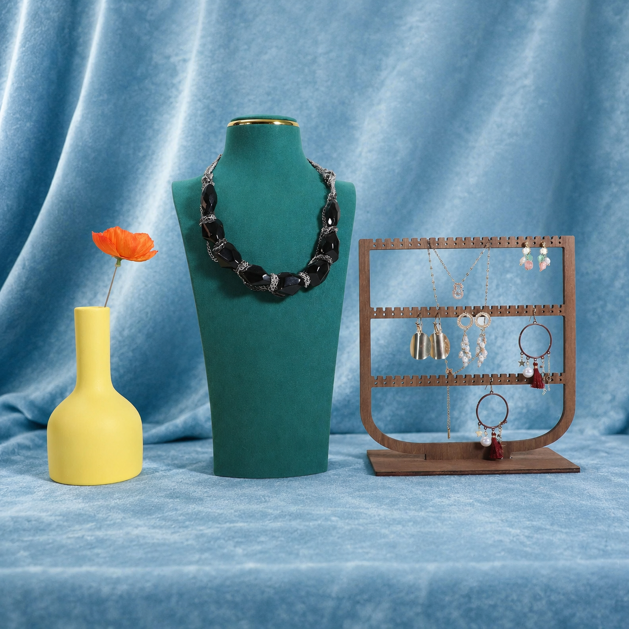 Green Velvet Chain Display