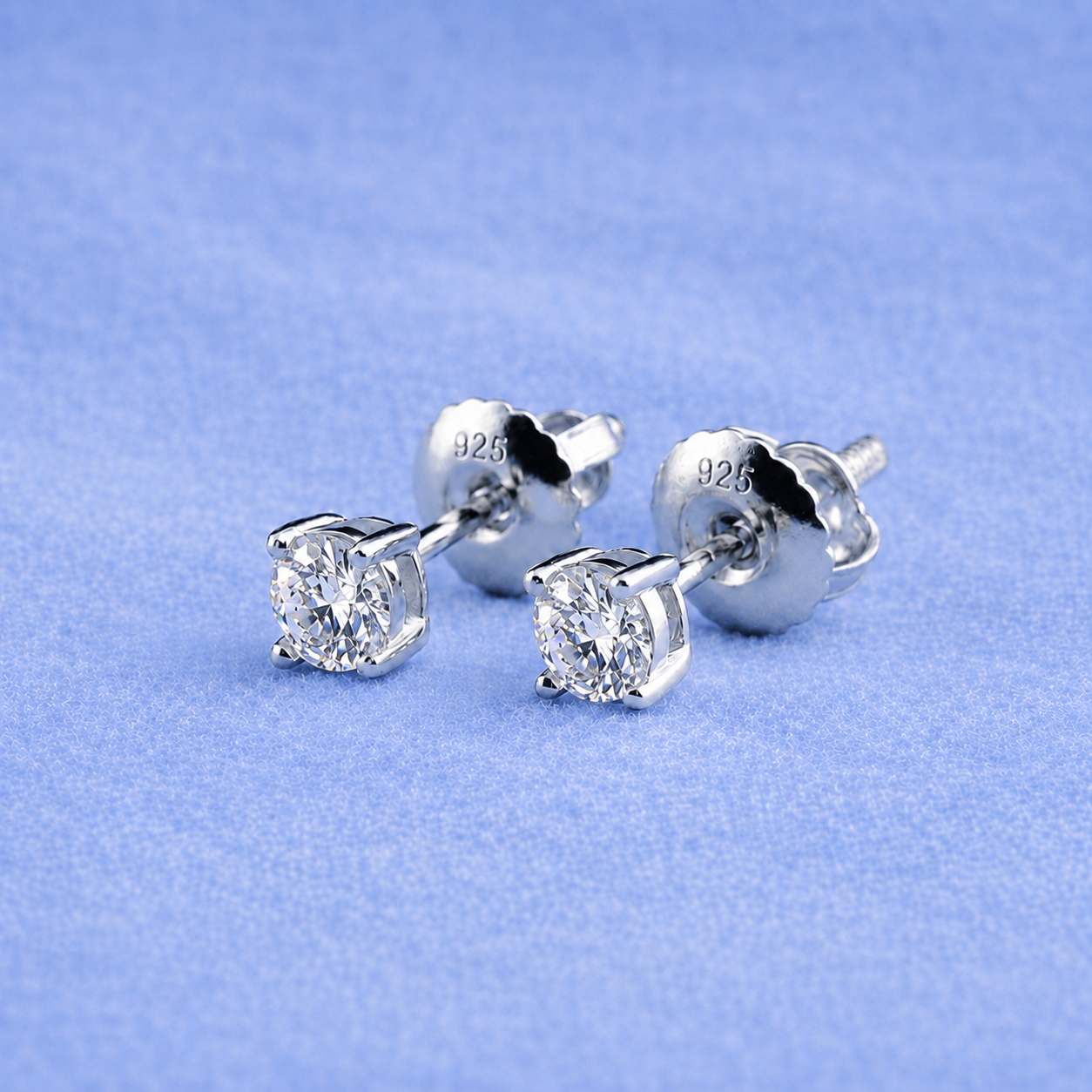 3mm STUD EARRINGS VVS MOISSANITE
