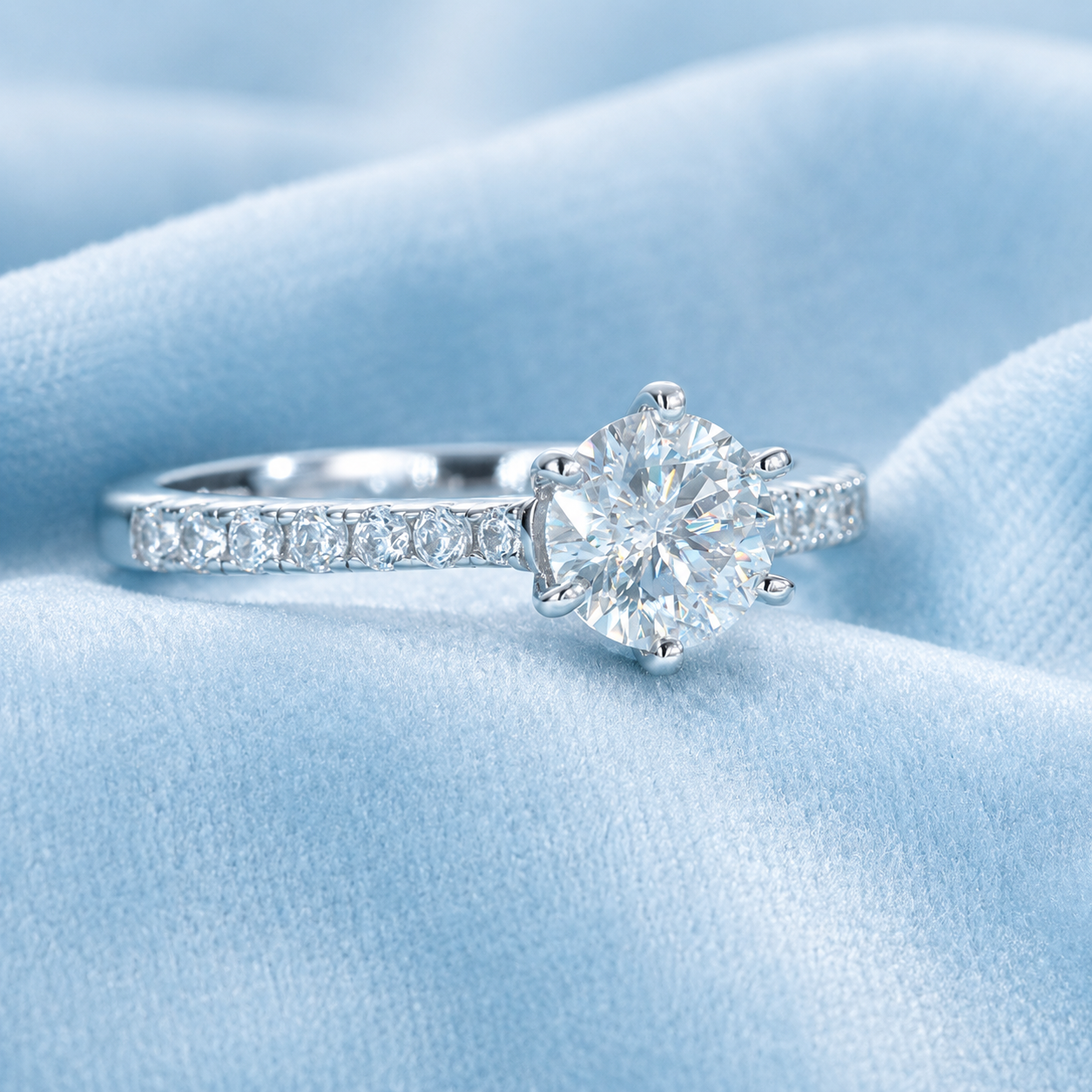 SOLITARE PAVE RING