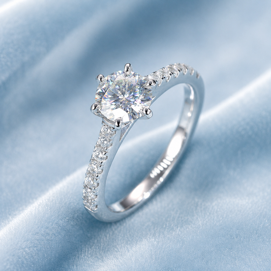 SOLITARE PAVE RING