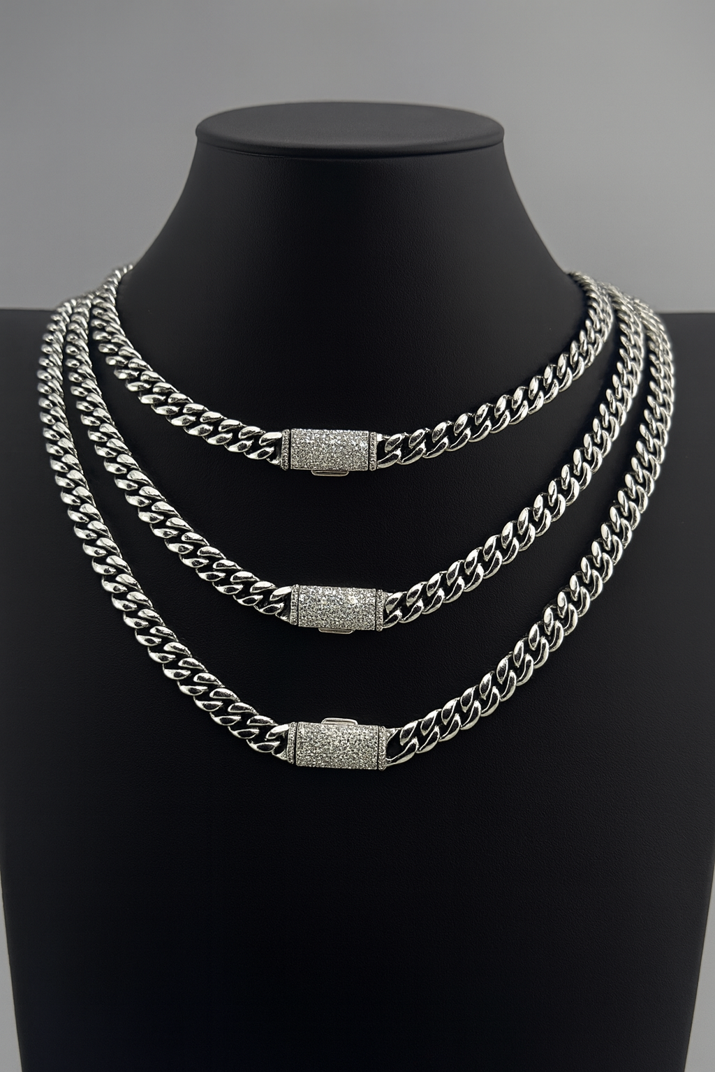 CUBAN CHAIN ICED OUT CLASP