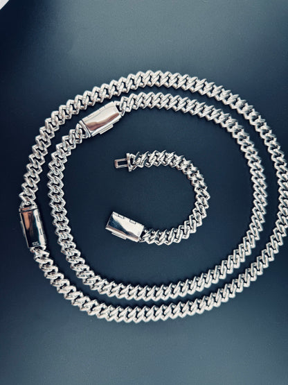 FULL ICED OUT CUBAN CHAIN 13MM