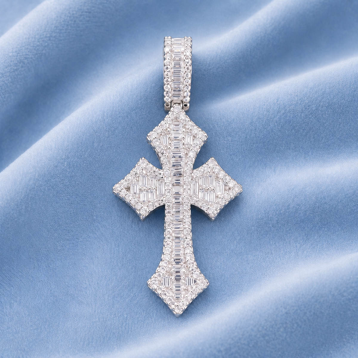 BIG CROSS PENDANT VVS MOISSANITE