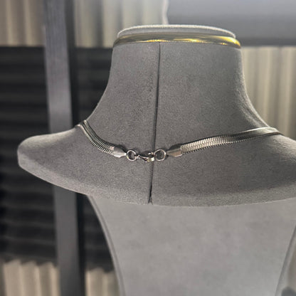 2MM SNAKE CHAIN WITH SAILER PENDANT