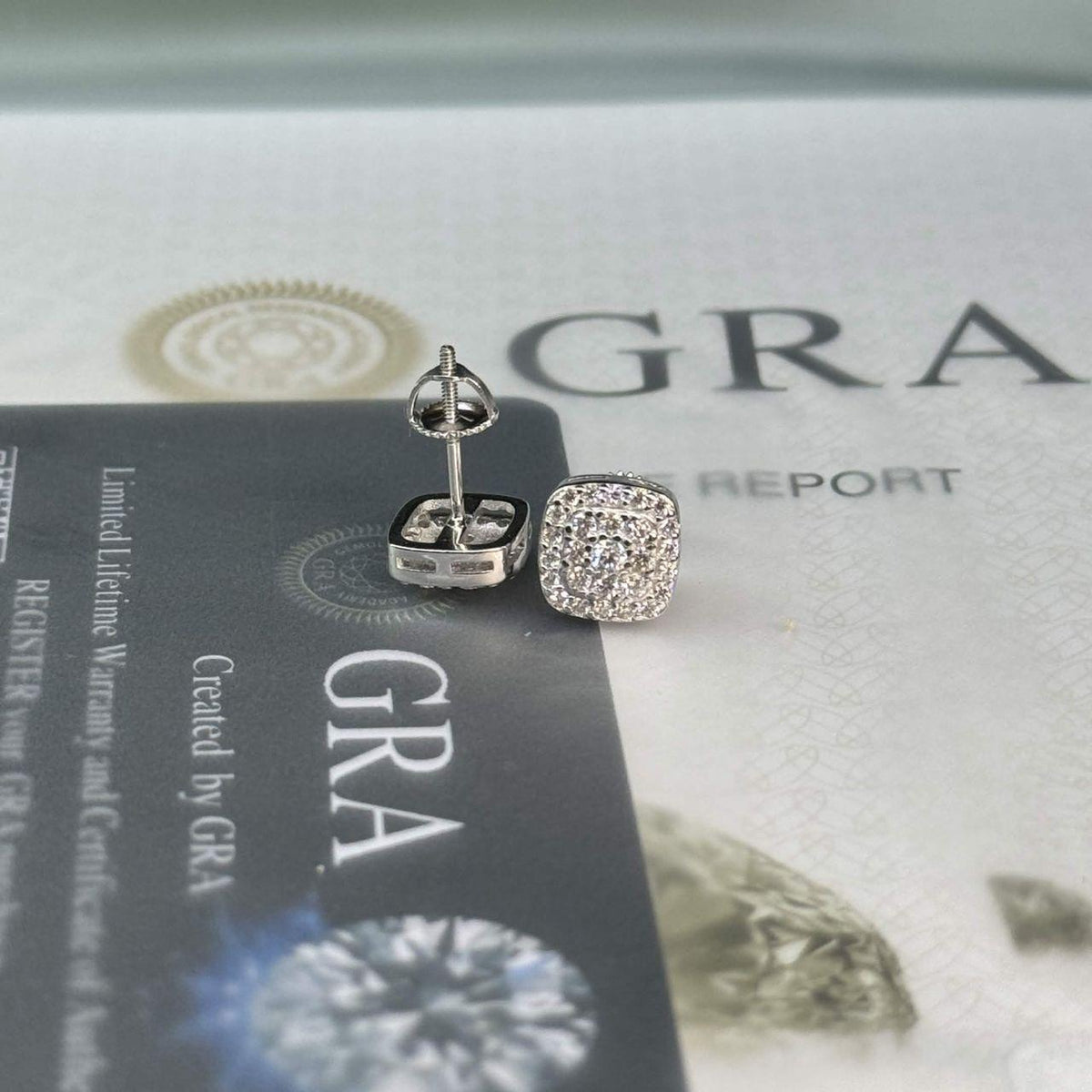 8MM STUD EARRINGS VVS MOISSANITE