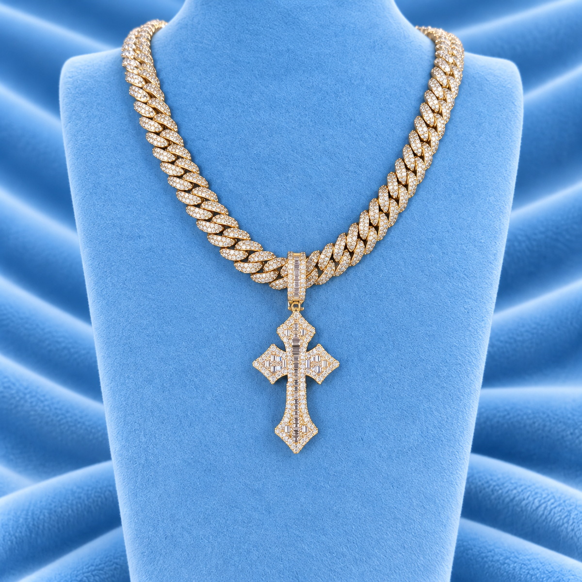 CUBAN CHAIN 10MM & BIG CROSS PENDANT
