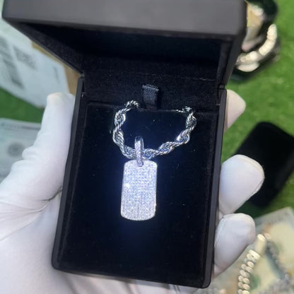 DOG TAG PENDANT VVS MOISSANITE
