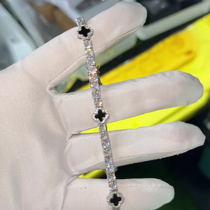 BLACK CLOVER BRACELET 5A CZ